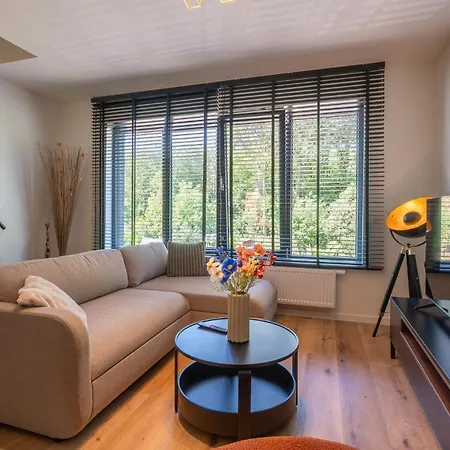 Beautiful And Spacious Renovated For 10 Holiday home