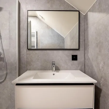 Beautiful And Spacious Renovated For 10 펜션 오스텐드